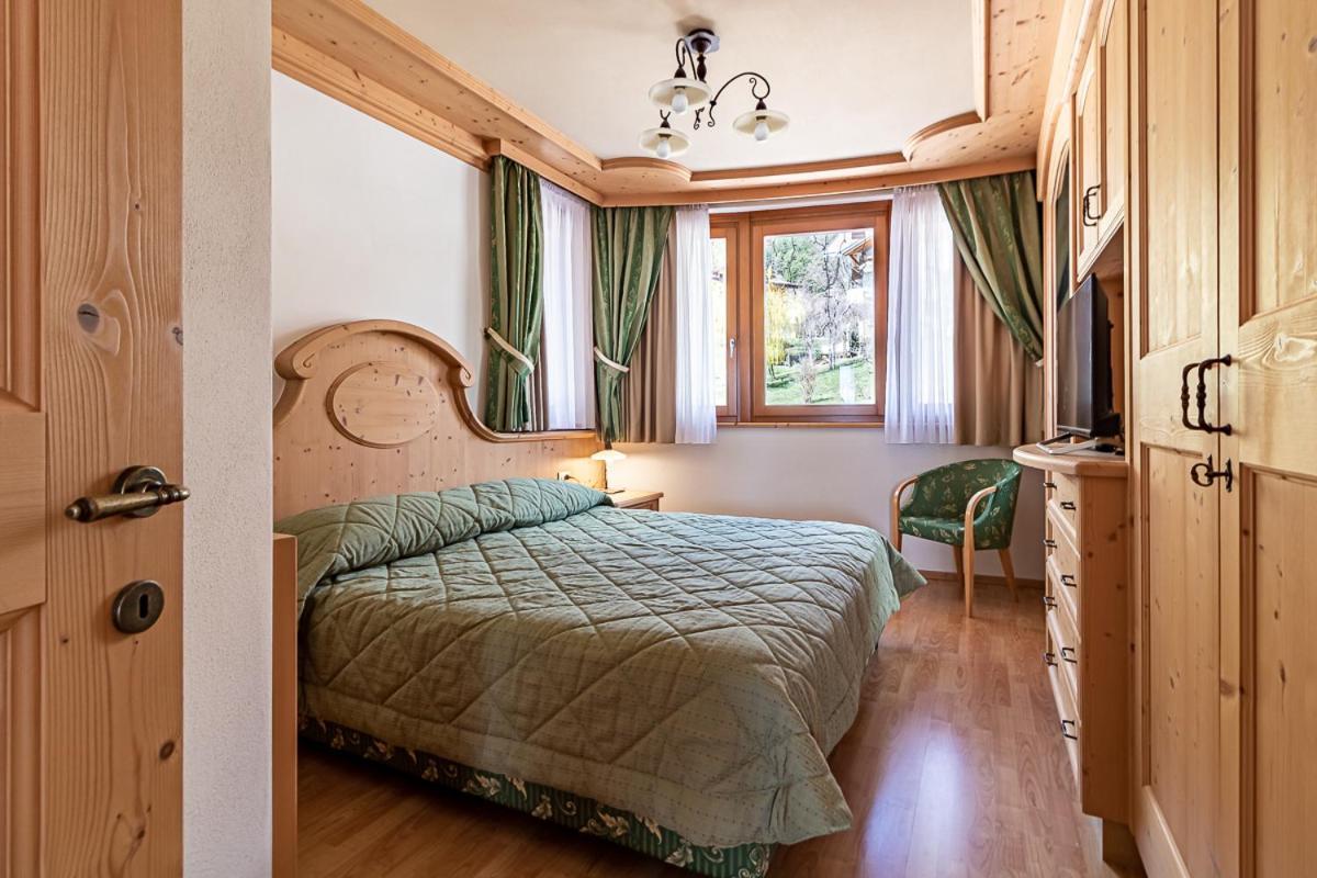 Hotel Arcobaleno Фай-делла-Паганелла Екстер'єр фото