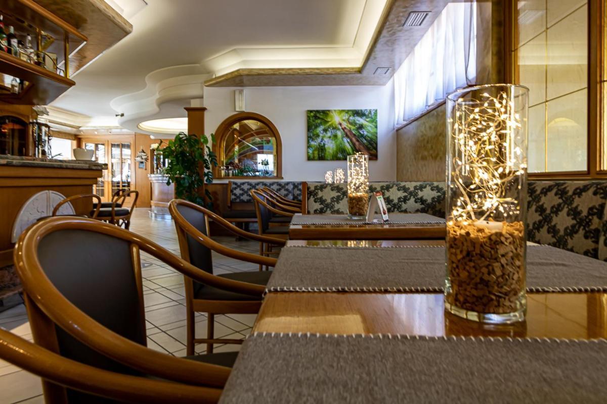 Hotel Arcobaleno Фай-делла-Паганелла Екстер'єр фото